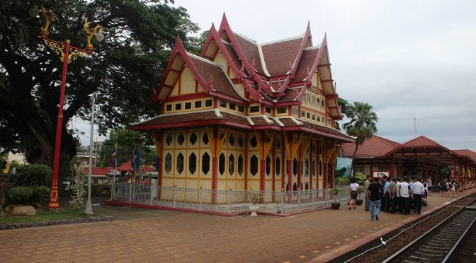 [THAILAND TRAVELS] HUA HIN RAILWAY STATION & KHAO HIN LEK FAI VIEW POINT