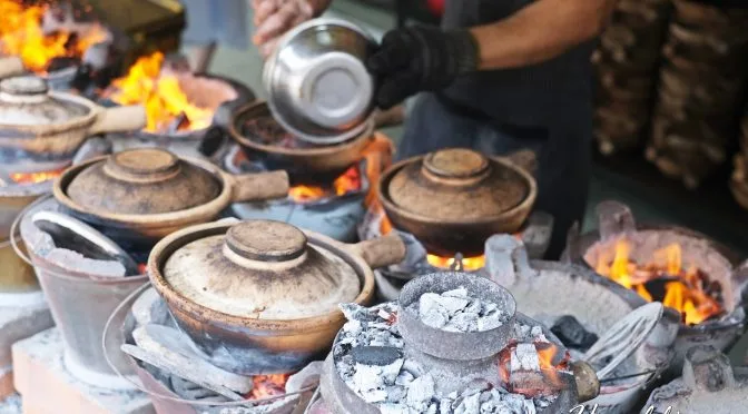 [KL EATS] Huen Kee Claypot Chicken Rice 禤記瓦煲雞飯 at Jalan Pudu | Kuala Lumpur, Malaysia